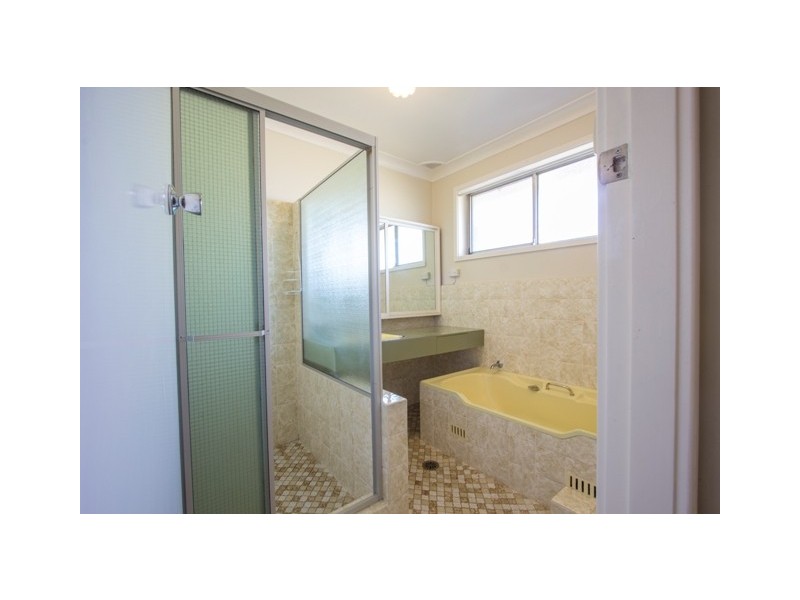 42 Dredge Avenue, Moorebank NSW 2170