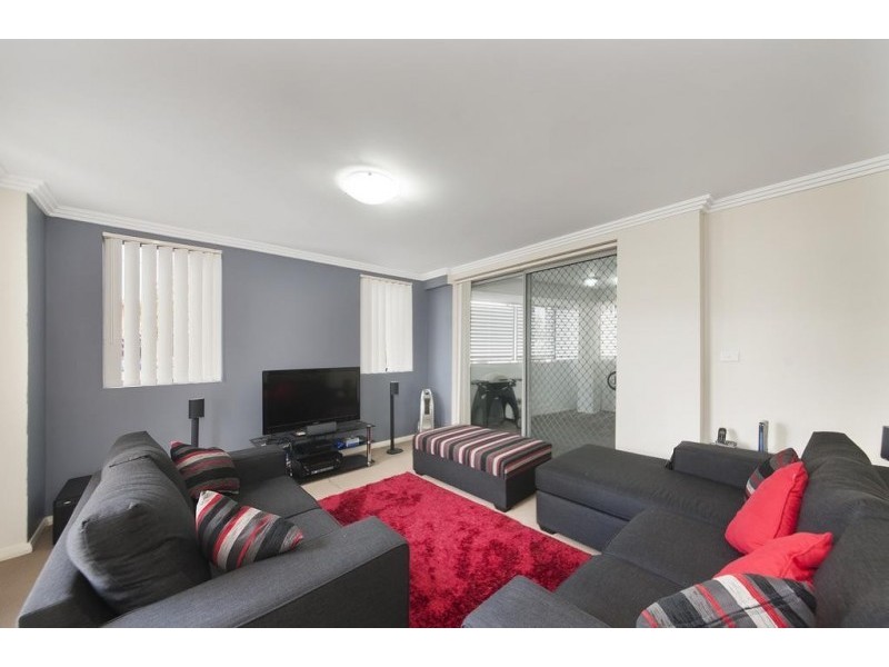 4/96-98 Nuwarra Road, Moorebank NSW 2170