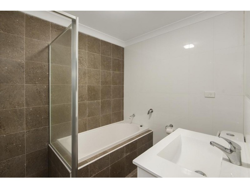 4/96-98 Nuwarra Road, Moorebank NSW 2170