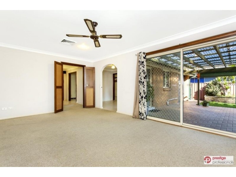 11 Magree Crescent, Chipping Norton NSW 2170