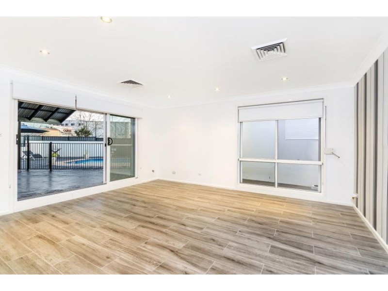 19 Baileyana Court, Wattle Grove NSW 2173