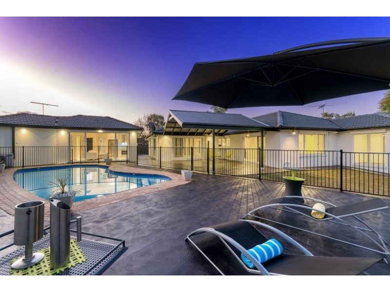 19 Baileyana Court, Wattle Grove NSW 2173