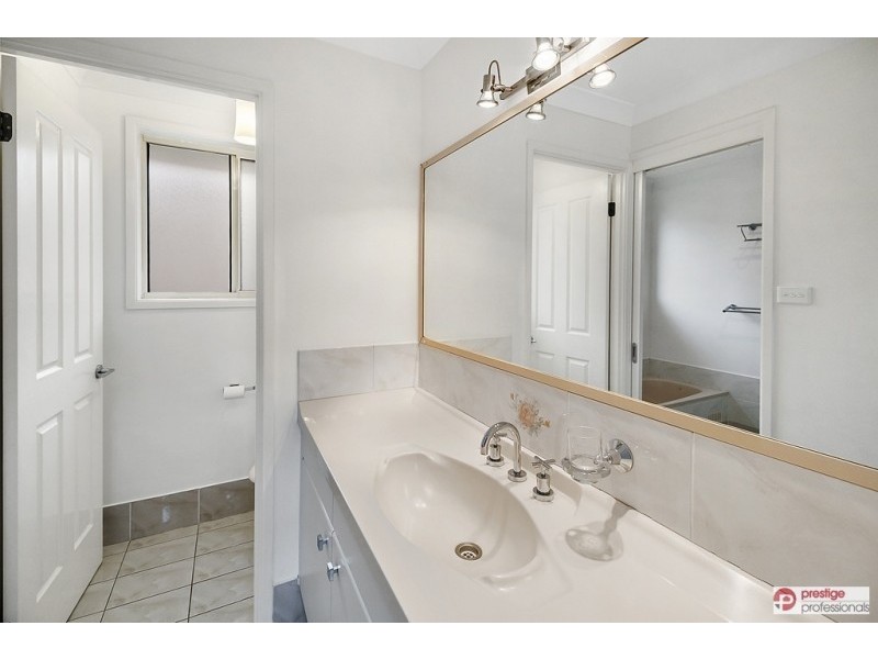 12 Merryville Court, Wattle Grove NSW 2173