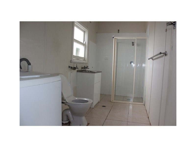 38 Cooper Avenue, Moorebank NSW 2170