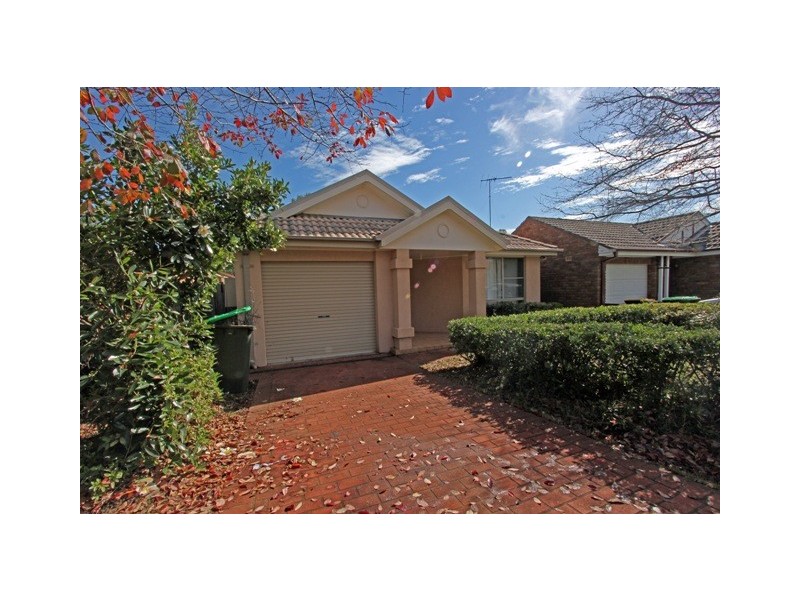 32 Corryton Court, Wattle Grove NSW 2173