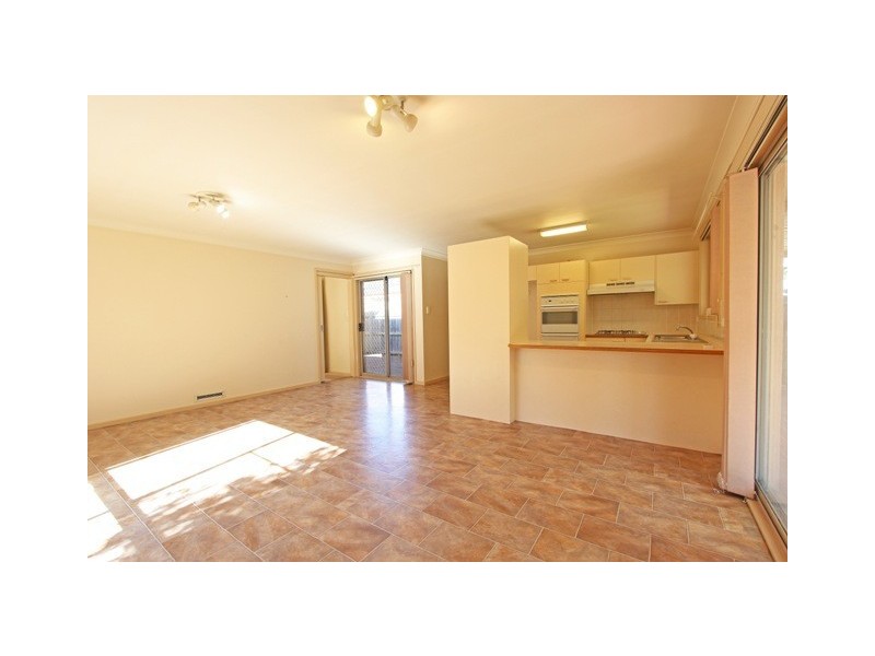 32 Corryton Court, Wattle Grove NSW 2173