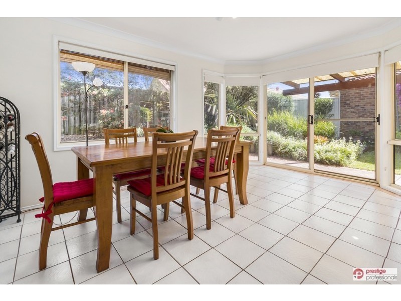 25 Daintree Drive, Wattle Grove NSW 2173