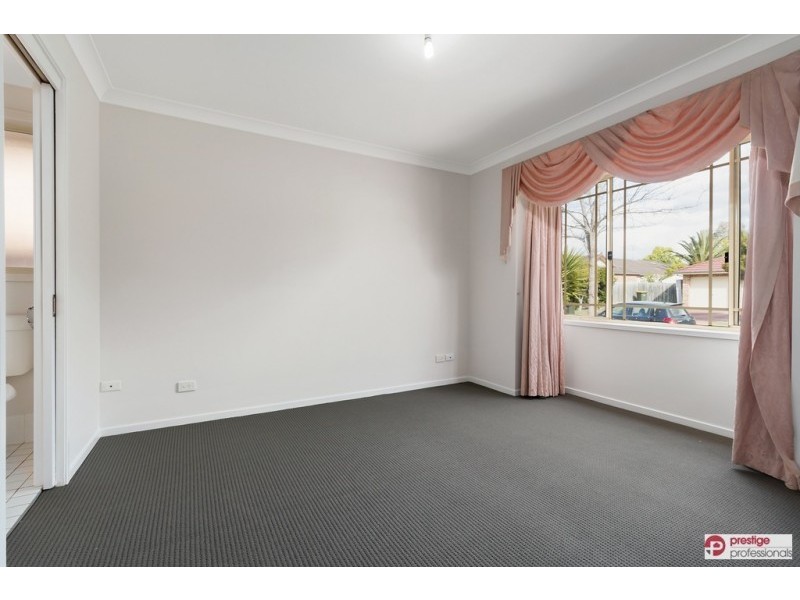 21 Ellesmere Court, Wattle Grove NSW 2173
