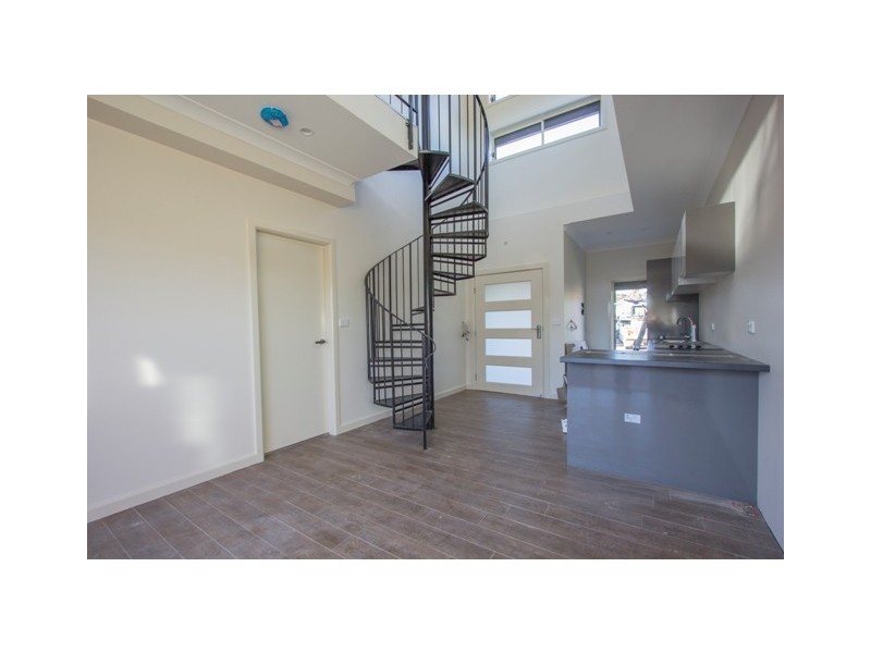 5a Daintree Drive, Wattle Grove NSW 2173