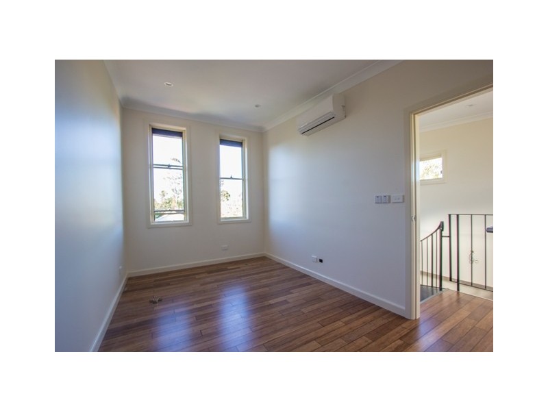 5a Daintree Drive, Wattle Grove NSW 2173