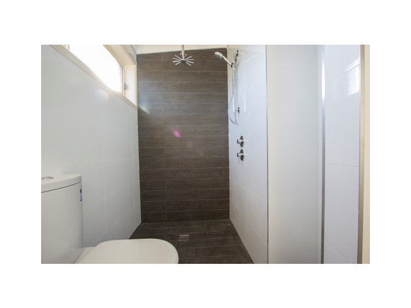 5a Daintree Drive, Wattle Grove NSW 2173