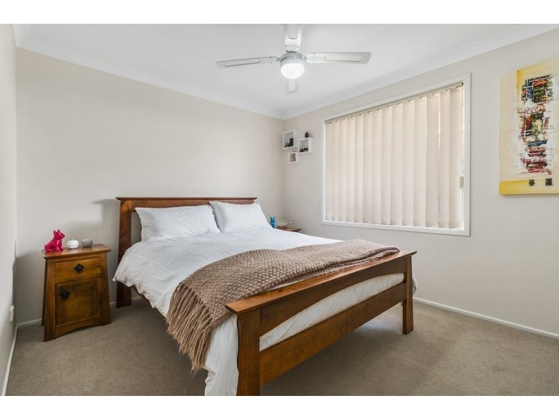 8 Jenolan Court, Wattle Grove NSW 2173