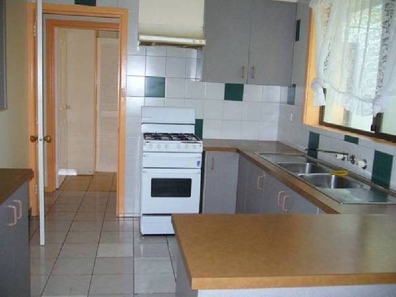 Albert Avenue, Springvale VIC 3171