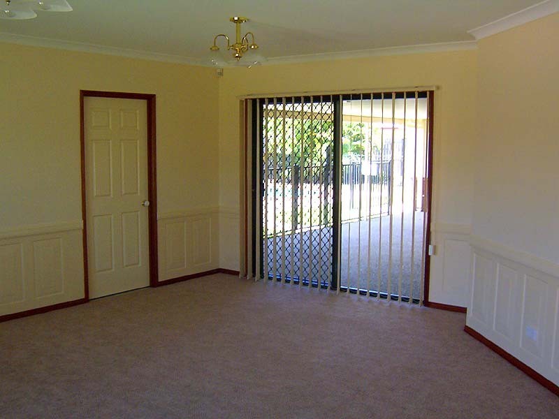 73 Balmoral Street, Kuraby QLD 4112