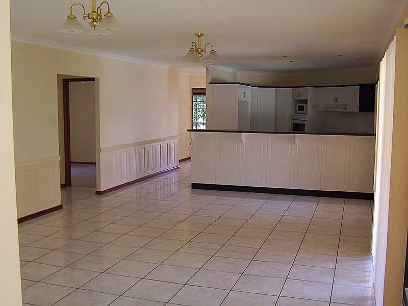 73 Balmoral Street, Kuraby QLD 4112