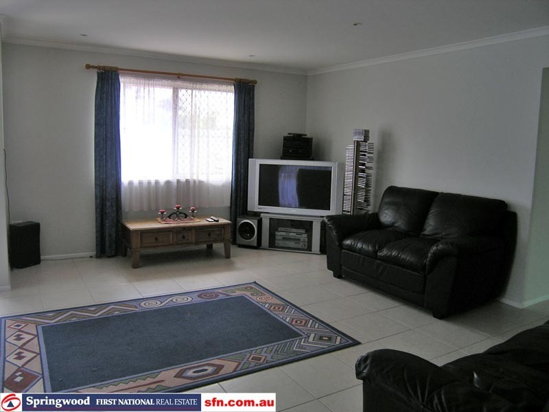 16 Belinda Crescent, Springwood QLD 4127