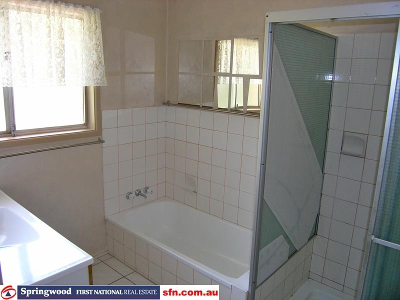 11 Laurinda Crescent, Springwood QLD 4127