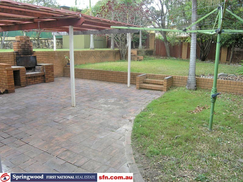 11 Laurinda Crescent, Springwood QLD 4127
