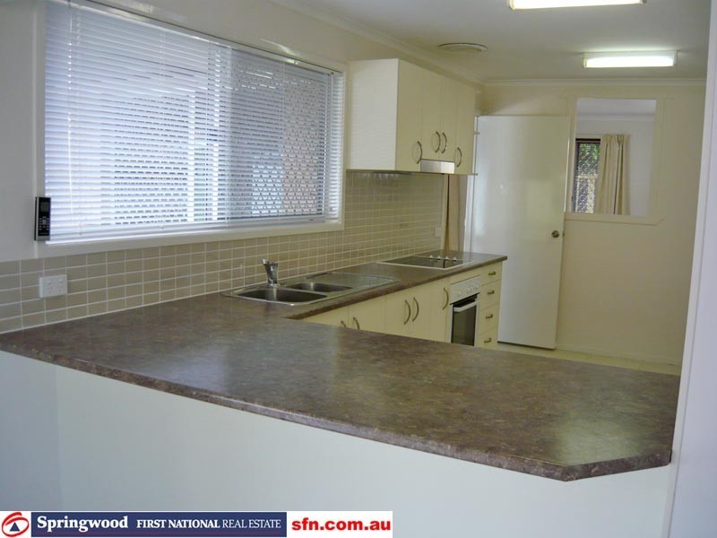 12 Limerick Drive, Crestmead QLD 4132