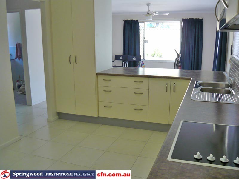 12 Limerick Drive, Crestmead QLD 4132