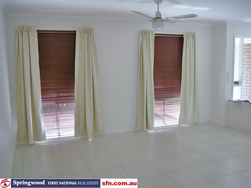 12 Limerick Drive, Crestmead QLD 4132