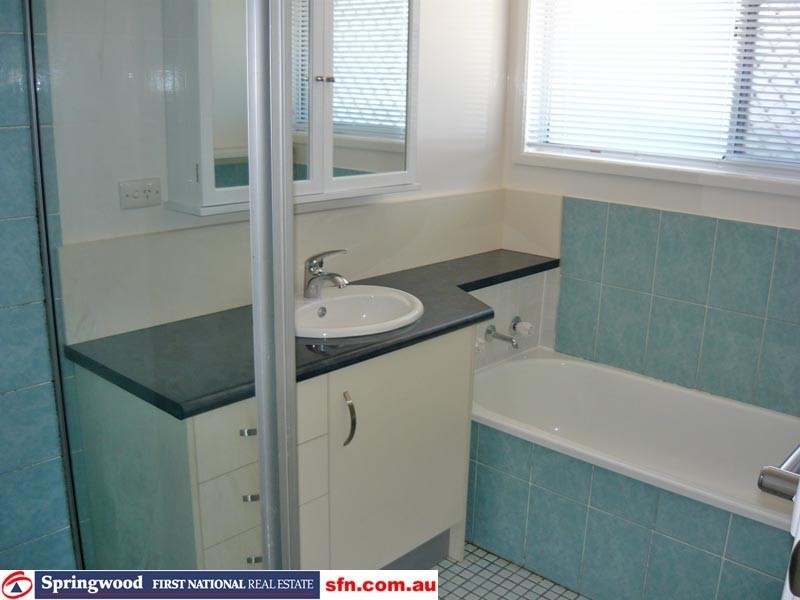 12 Limerick Drive, Crestmead QLD 4132