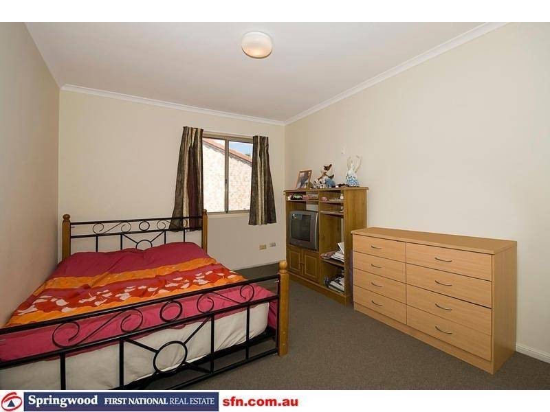 4/2 Efymia Court, Daisy Hill QLD 4127