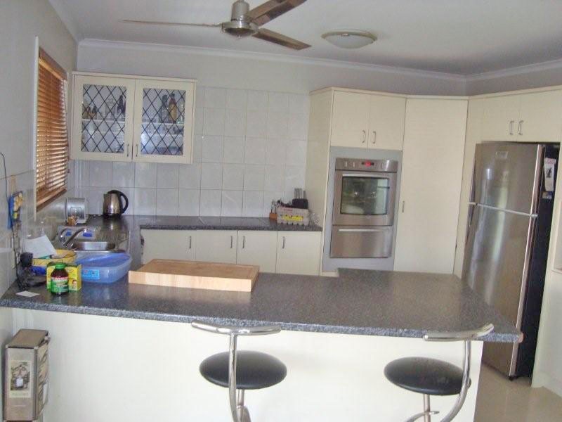 1 Boronia Avenue, Daisy Hill QLD 4127