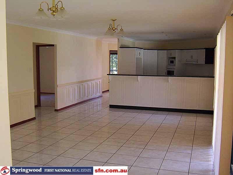 73 Balmoral Street, Kuraby QLD 4112