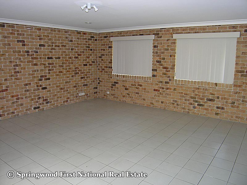 1 Paraburdoo Crescent, Shailer Park QLD 4128