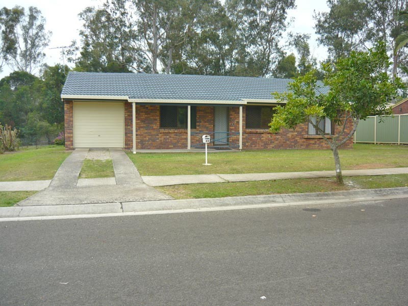 69 Lobelia Avenue, Daisy Hill QLD 4127