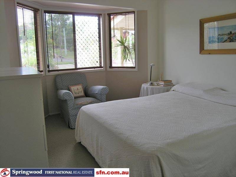 32 Gamenya Drive, Springwood QLD 4127