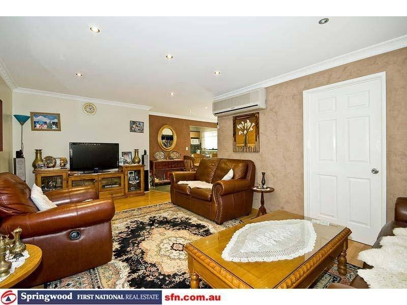 19 Barbaralla Drive, Springwood QLD 4127