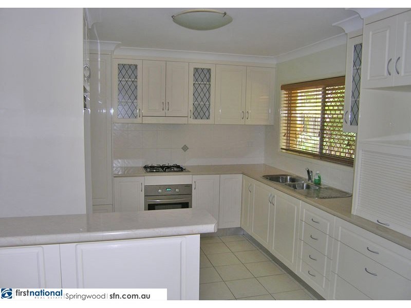 10 Eloise Avenue, Springwood QLD 4127