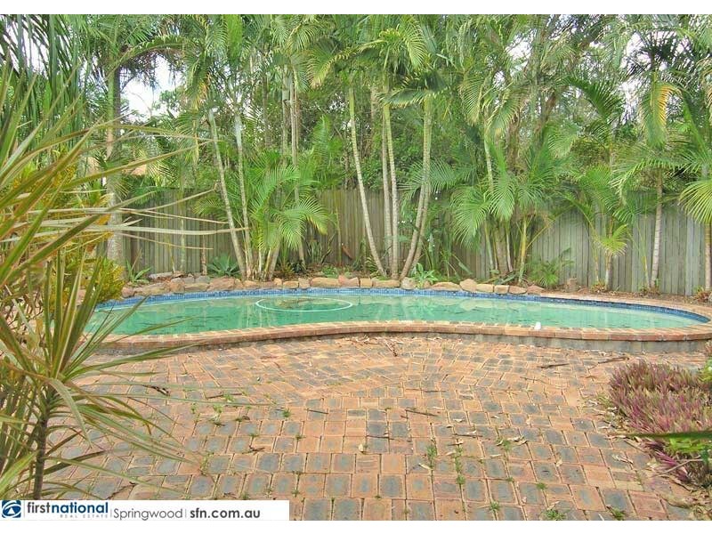 10 Eloise Avenue, Springwood QLD 4127