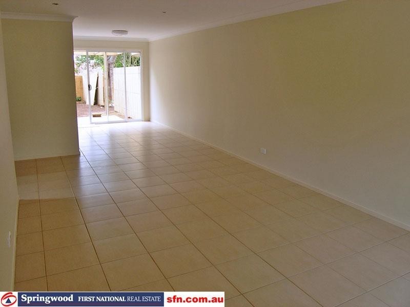 14a Whitfield Avenue, Springwood QLD 4127