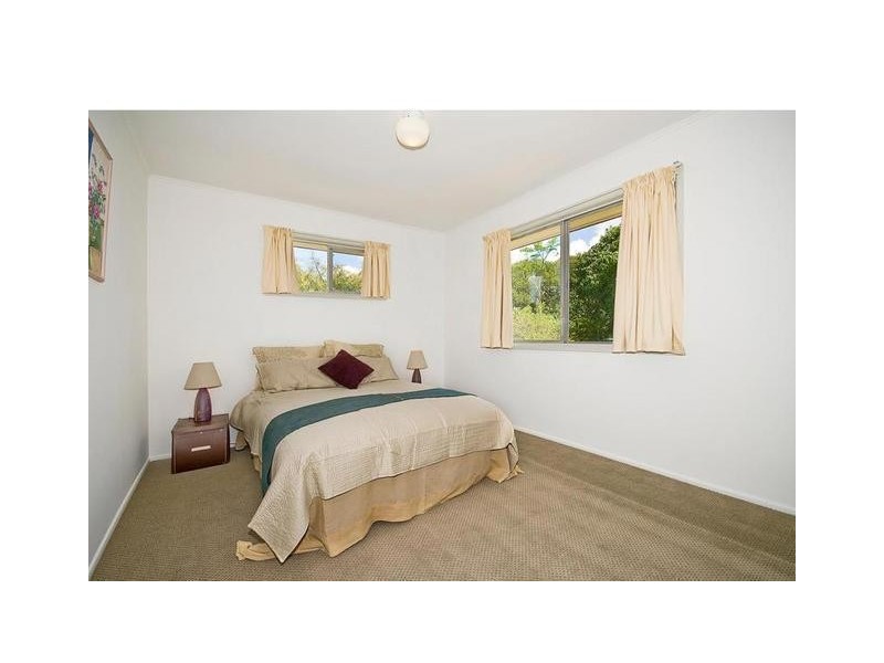 8 Thornhill Street, Springwood QLD 4127