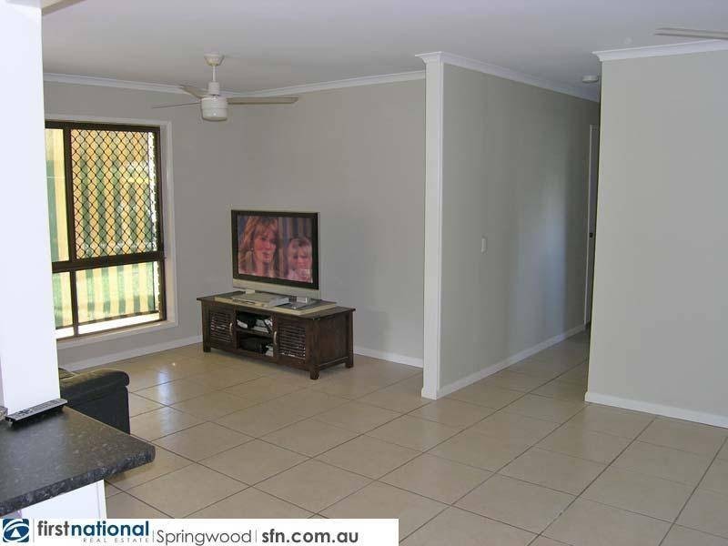 1 Claret Drive, Kingston QLD 4114