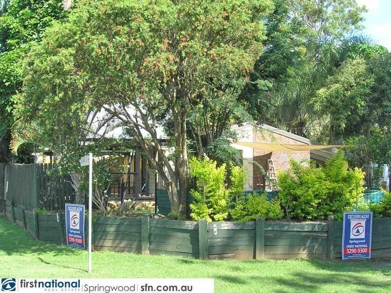 1 Claret Drive, Kingston QLD 4114