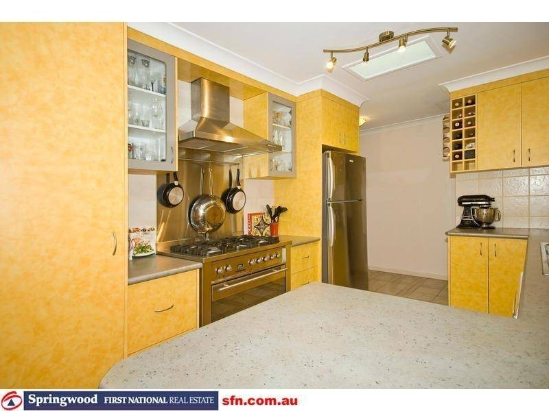7 Bron Court, Loganlea QLD 4131