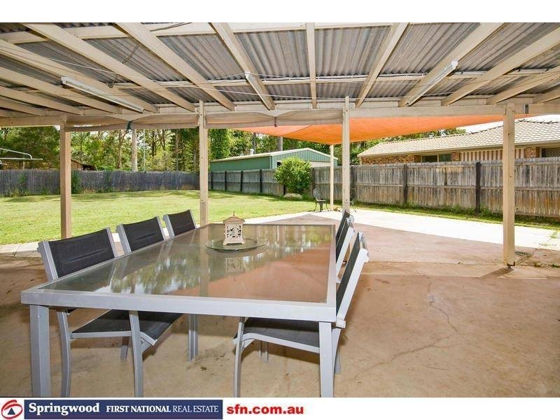7 Bron Court, Loganlea QLD 4131