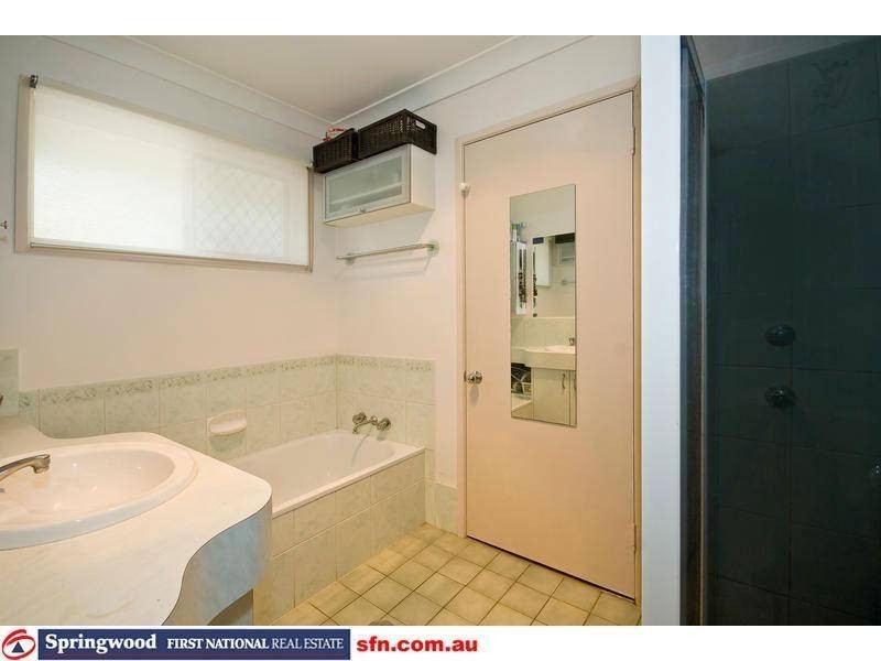 7 Bron Court, Loganlea QLD 4131