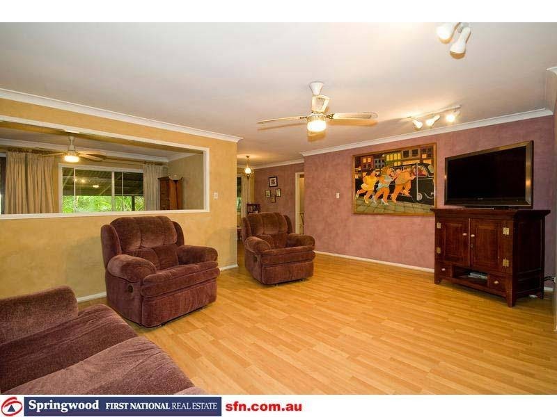 34 Leslie Parade, Slacks Creek QLD 4127