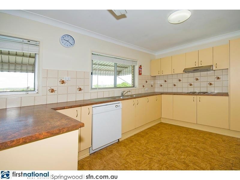 9 Collene Grove, Springwood QLD 4127