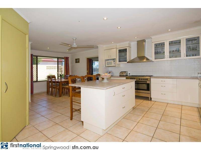 34 Westmoreland Boulevard, Springwood QLD 4127