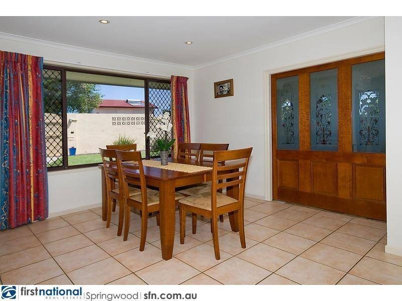 34 Westmoreland Boulevard, Springwood QLD 4127