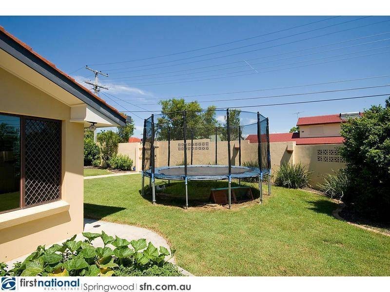 34 Westmoreland Boulevard, Springwood QLD 4127