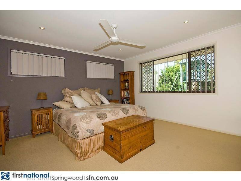 34 Westmoreland Boulevard, Springwood QLD 4127