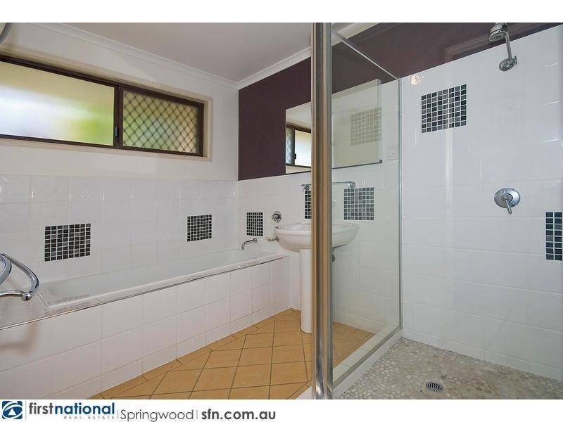 34 Westmoreland Boulevard, Springwood QLD 4127