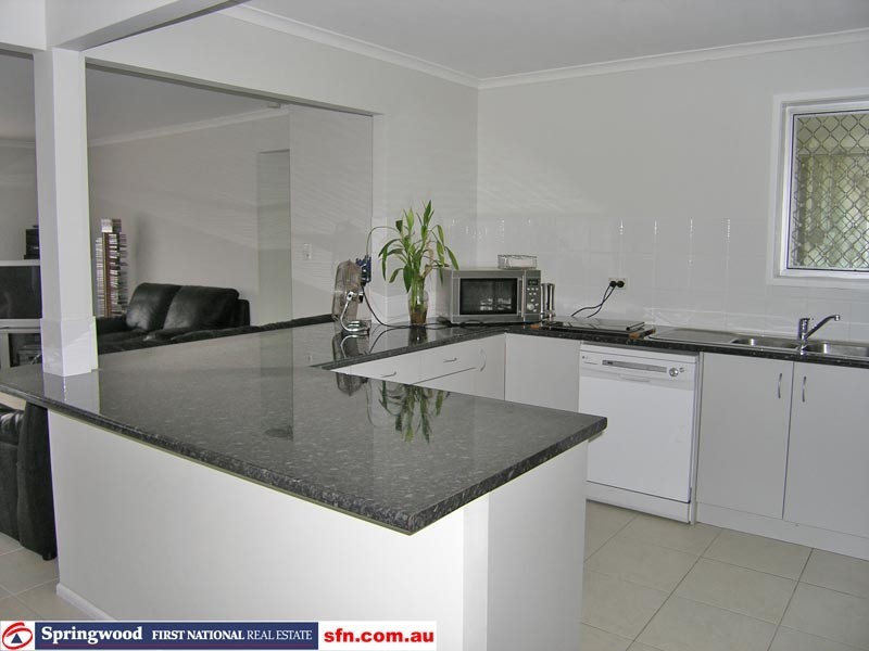 16 Belinda Crescent, Springwood QLD 4127